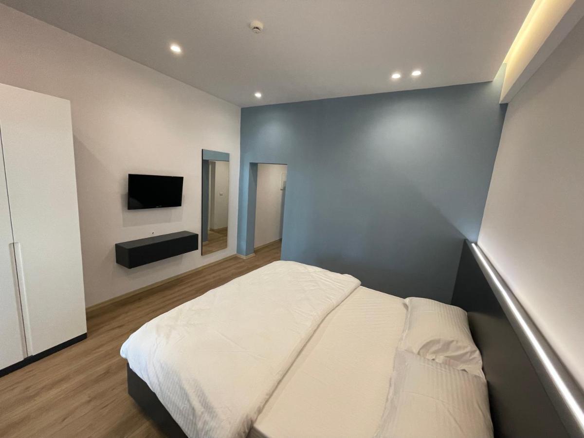 Ladi Hotel